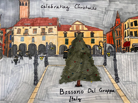 Este dibujo muestra una plaza de la ciudad con un árbol de Navidad en el centro de la plaza decorado con luces de colores. En la parte superior del dibujo, hay un texto que dice 'celebrando la Navidad'. En la parte inferior del dibujo, hay un texto que dice 'Bassano Del Grappa Italia'.
