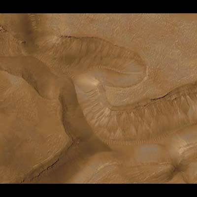 Imagen de marcas de agua en la superficie de Marte.