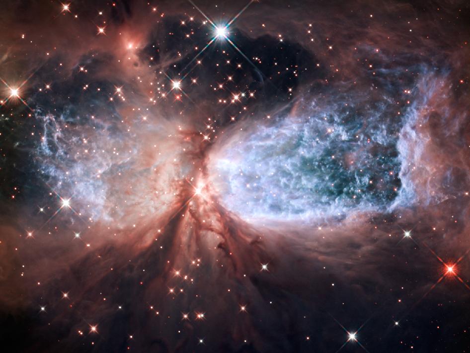 Imagen de la nebulosa con muchas estrellas alrededor.