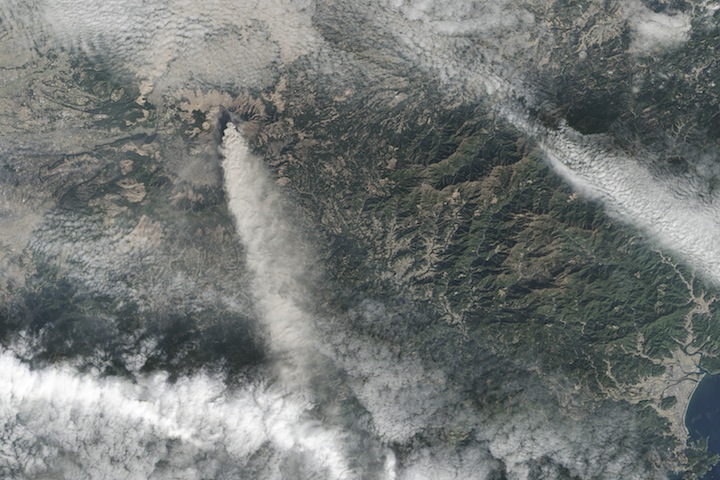 Landsat image of an eruption.